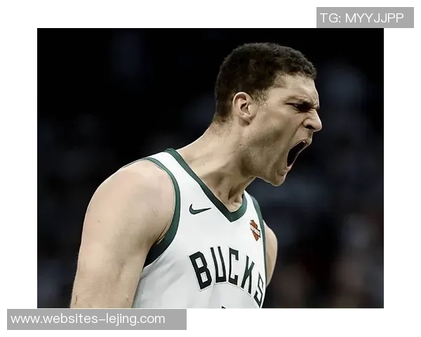 布鲁克洛佩斯的篮球之路与职业生涯的辉煌成就分析