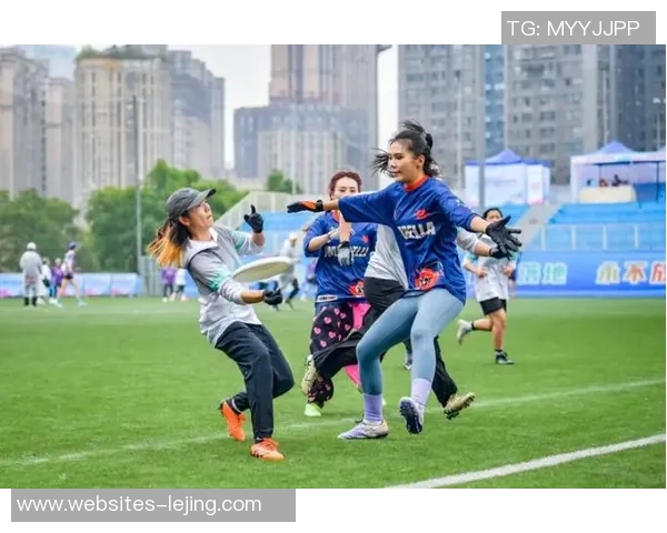 成都飞盘队与杭州飞盘队实力对比赛后分析与总结